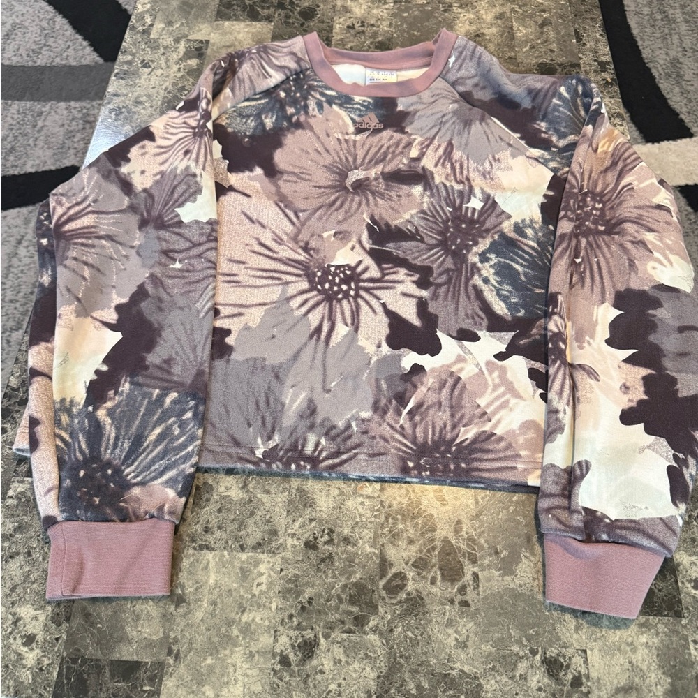 Women’s adidas Tie-Dye Crewneck in Mauve & Lavender size M